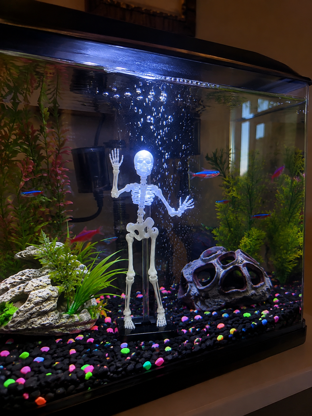 AquaSpecter — The Dancing Skeleton Aquarium Diver